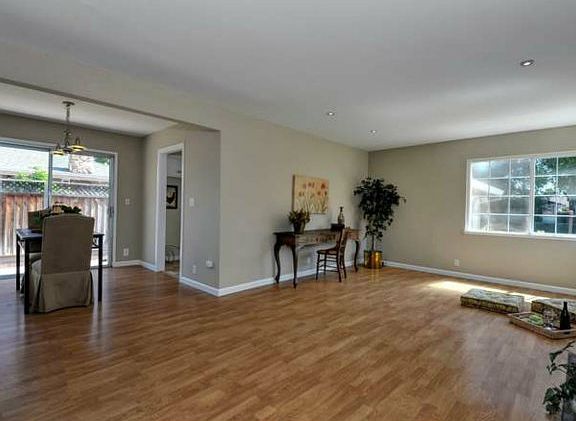 4th image of 3151 Santa Maria Ave