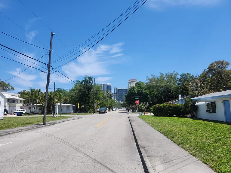 916 W Las Olas Blvd — Photo 12