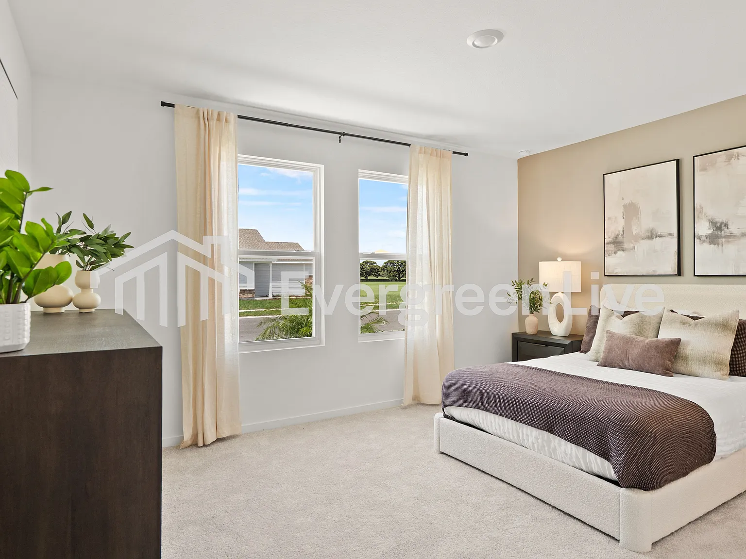 4 bed, 2.0 bath, 1733 sqft, $1,945 — Photo 4