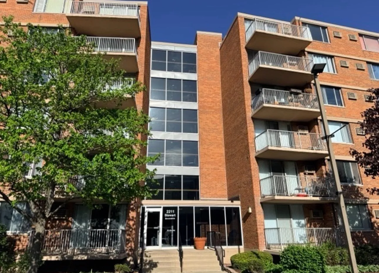 3 bed, 1645 sqft, $2,800 — Photo 1