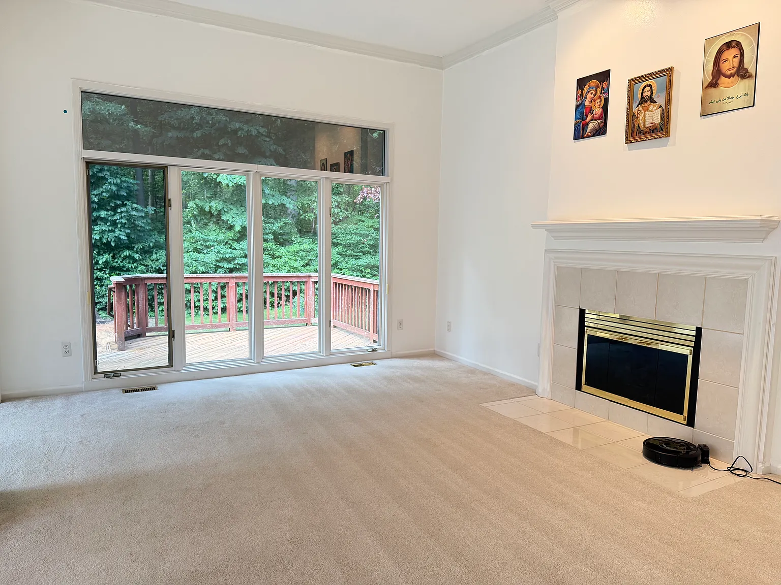 3 bed, 1996 sqft, $2,800 — Photo 4