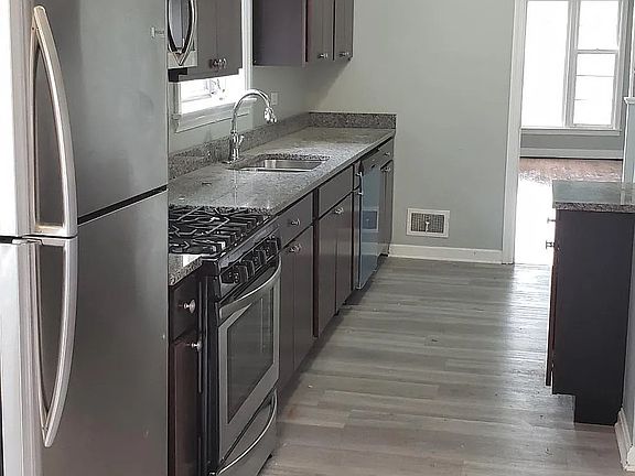 4th image of 128 Morris Ave