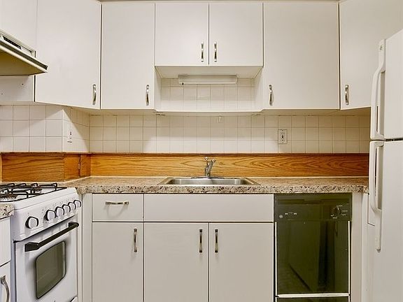 4th image of 325 W 89th St APT 2