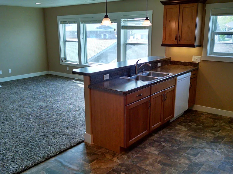 1204 36th Ave NE #2 — Photo 3
