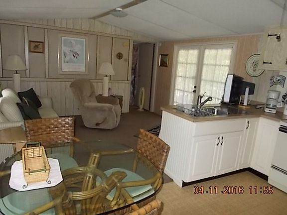 5th image of 3706 SE 26th St