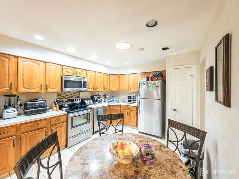 6 Patrick Henry Ct — Photo 11