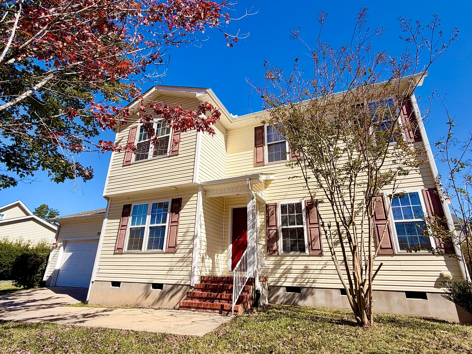 3 bed, 2.5 bath, 1750 sqft, $2,000 — Photo 1