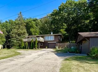 164 N 2551st Rd, Peru, IL 61354