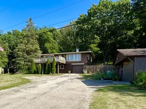 164 N 2551st Rd, Peru, IL 61354