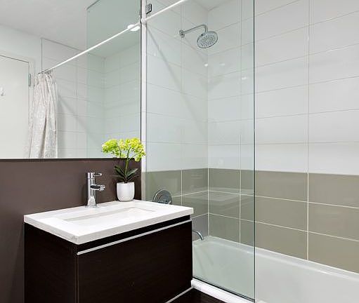 5th image of 2-26 50th Ave #7C