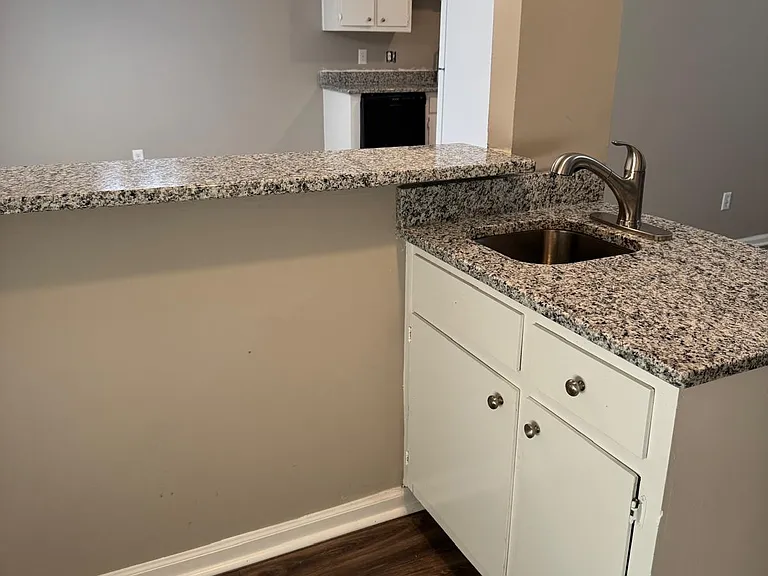 2154 Wells Dr SE — Photo 4