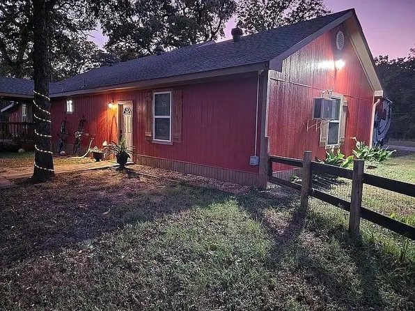 13993 Poncho Villa Dr, Log Cabin, TX 75148