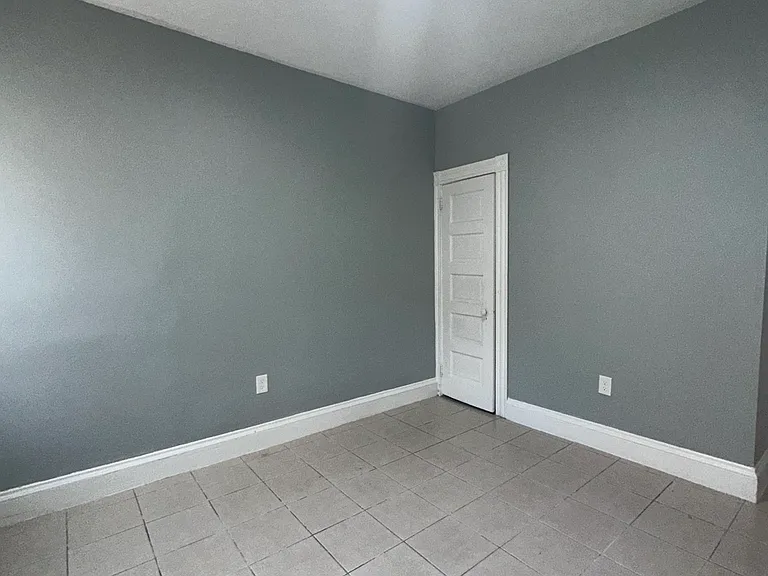 12 What Cheer Ave #2 — Photo 6
