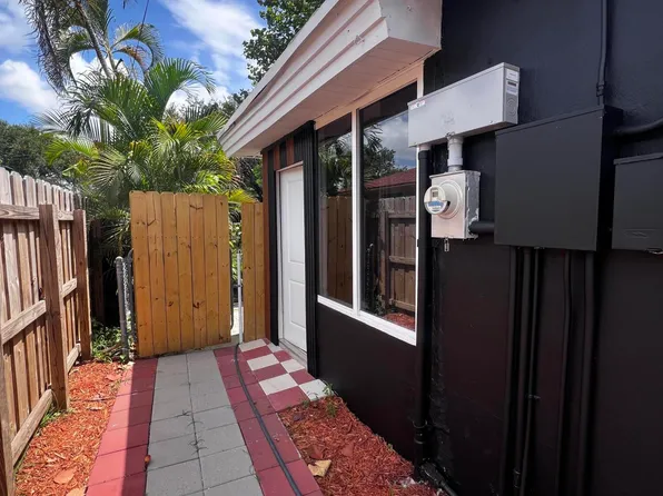 2815 Madison St, Hollywood, FL 33020