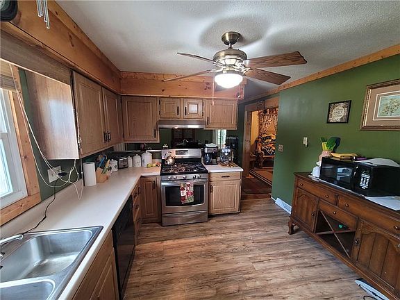 3rd image of 5374 Pinehurst Dr