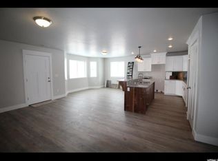 275 W 20 N, Hyrum, UT 84319