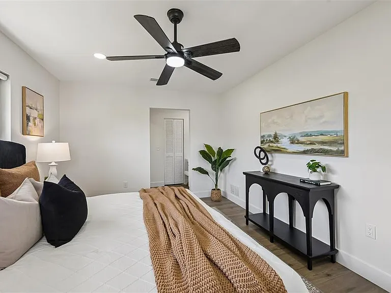 6735 Keystone Dr — Photo 32