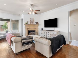 1102 Autumn Mist Way, Arlington, TX