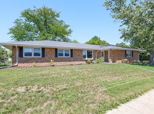 1102 E Vernon Ave, Normal, IL 61761