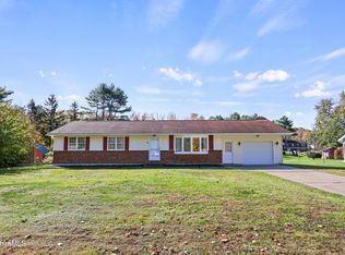 64 Devonshire Dr, Cheshire, MA 01225