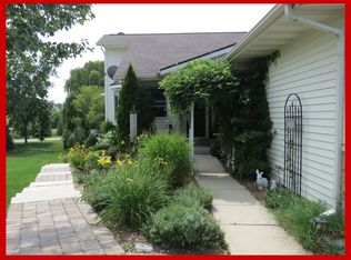 1620 Stacy Ln, Fort Atkinson, WI 53538