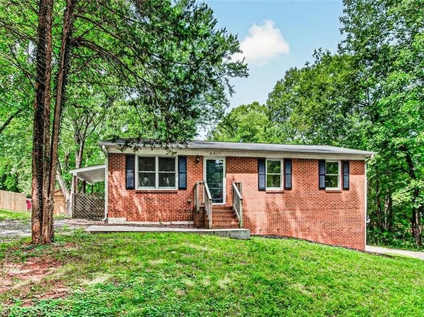 4918 Kaysboro Dr, Winston Salem, NC 27105