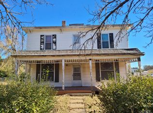 102 N Lincoln St, Marquette, KS 67464