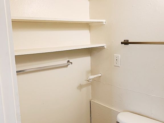 4th image of 1231 Milwaukee Ave #10