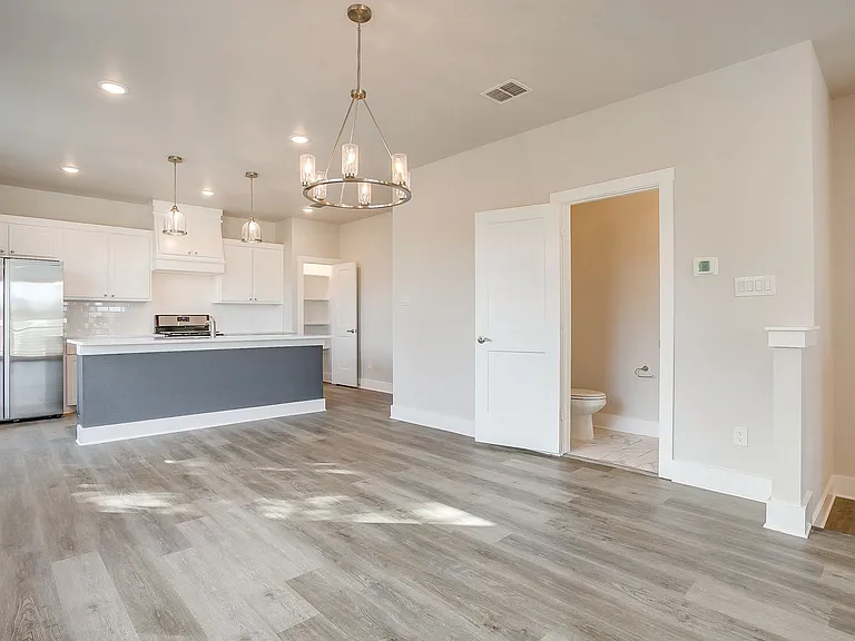 2323 Benbrook Blvd — Photo 26