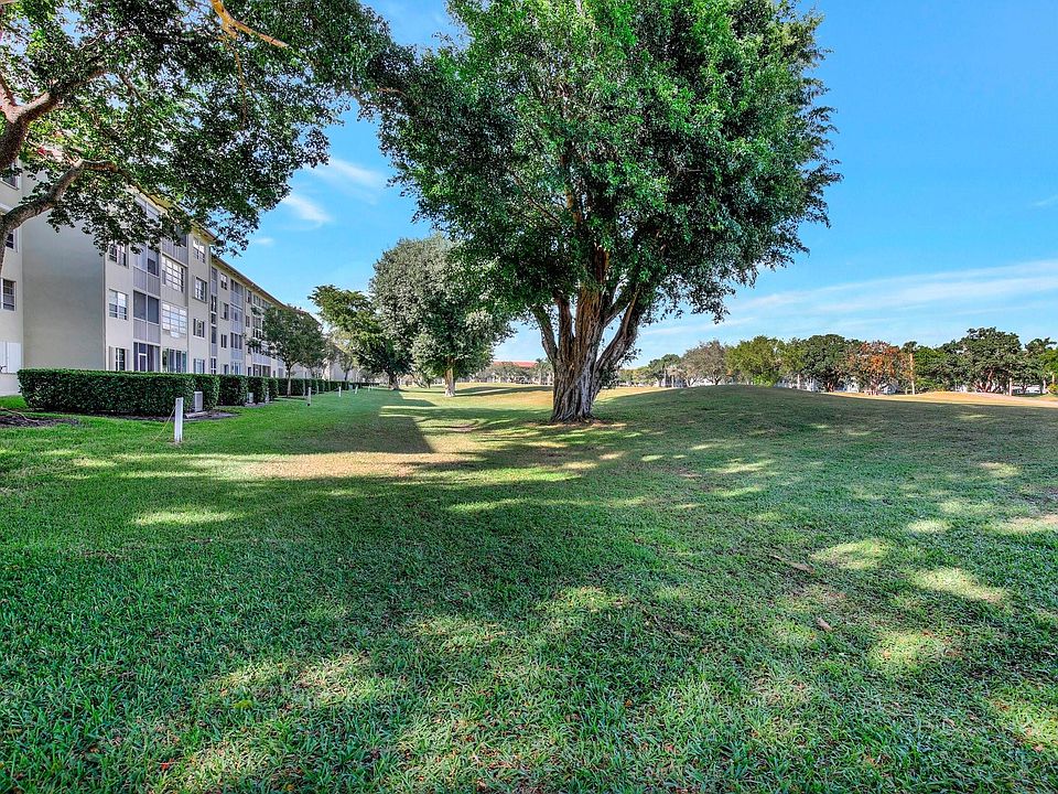 1st image of 901 SW 128th Avenue #404 E