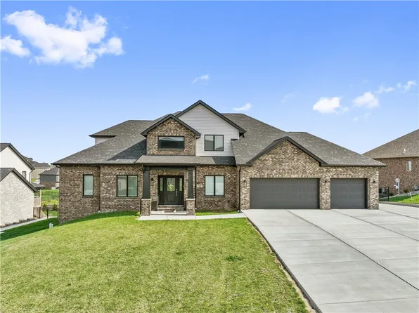 7481 Alvina Ct, Irwin, PA 15642