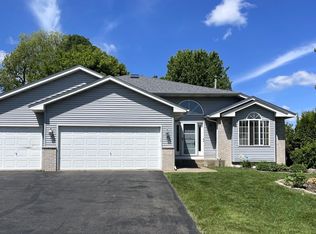 13797 Widgeon Ln, Rogers, MN 55374