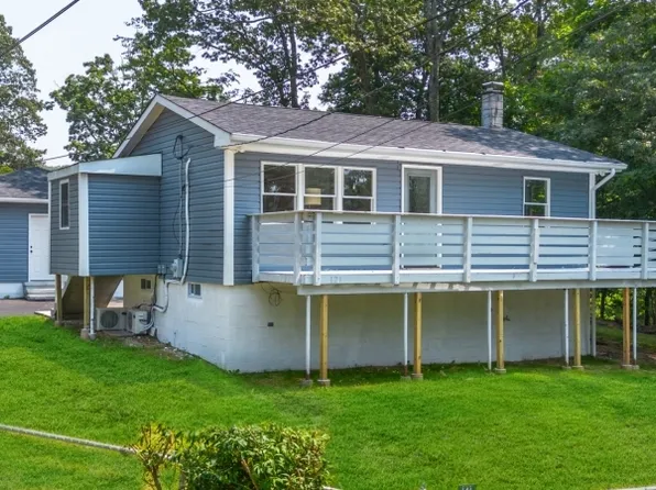 121 W End Ave, Hopatcong Boro, NJ 07843