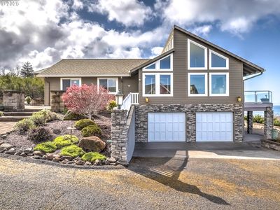 402 Northslope Way, Rockaway Beach, OR, 97136
