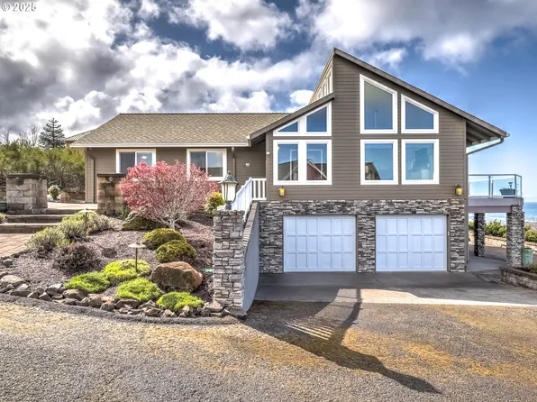 402 Northslope Way, Rockaway Beach, OR 97136