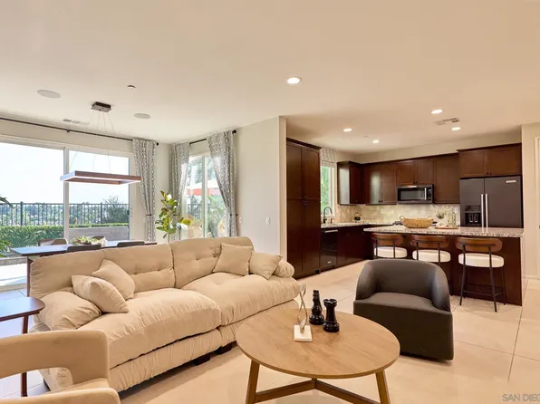 1228 Via Candelas, Oceanside, CA 92056