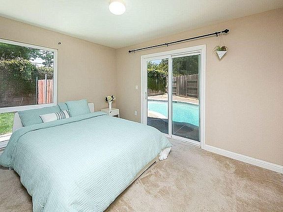 5th image of 7236 Avon Ct