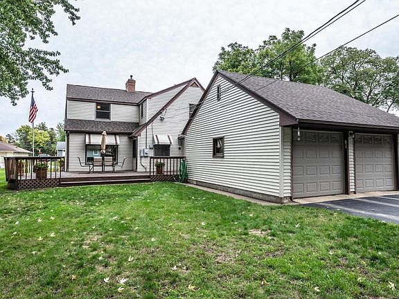 4th image of 908 3rd St