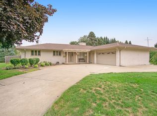 4367 Hart Dr, Saint Joseph, MI 49085
