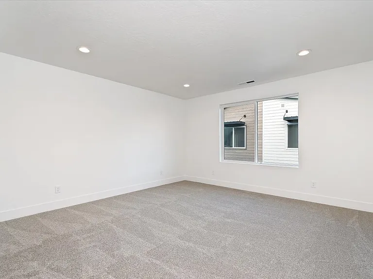 736 S Calhoun Ln — Photo 17
