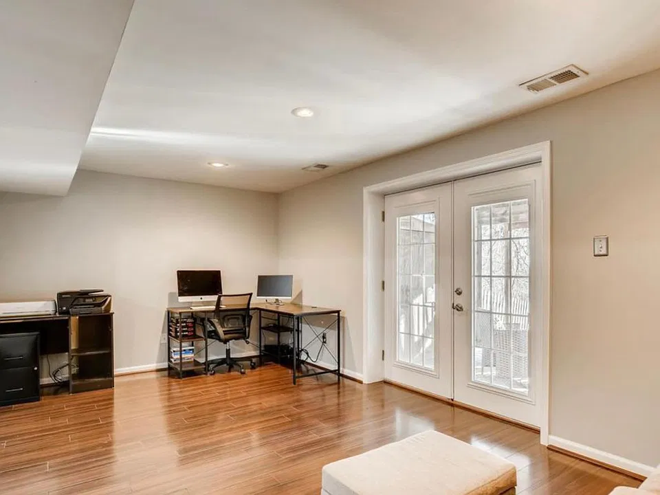 5 Sandstone Ct