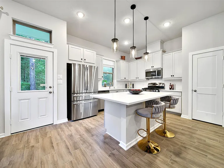 104 Red Cascade Ct — Photo 11