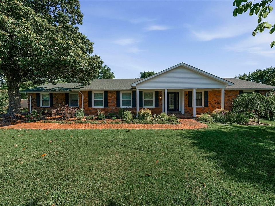 1st image of 1606 Redwood Way