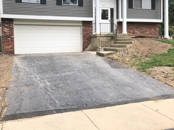 428 N Ashbury Ave, Bolingbrook, IL 60440