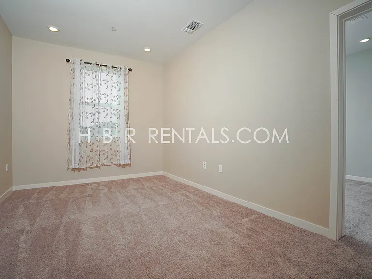 1038 Osprey Dr — Photo 24