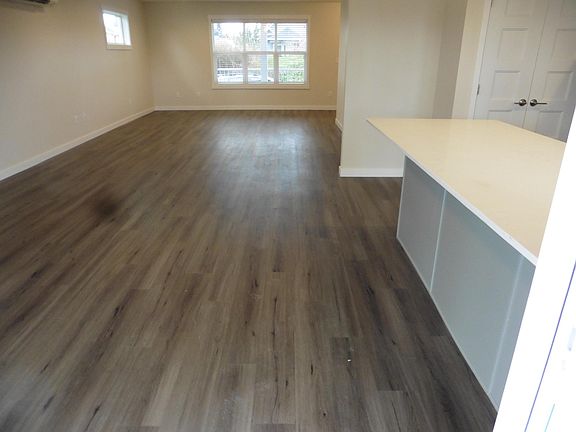 Living/Dining area.
