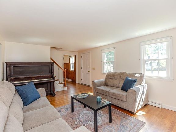 4th image of 15 Drake Rd