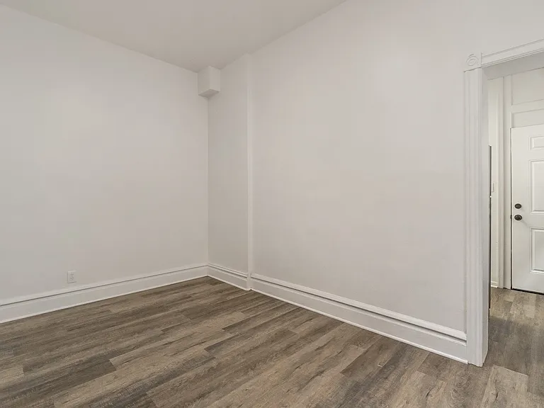 46 S 10th St #1 — Photo 18
