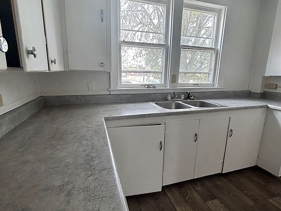 3rd image of 132 W Washington St #A