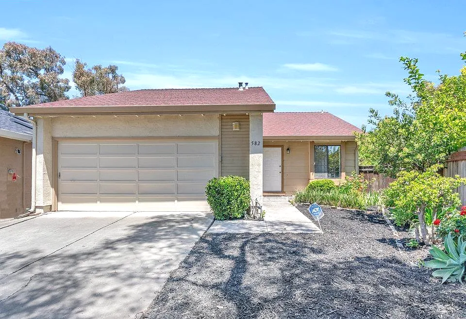 582 Old Evans Rd